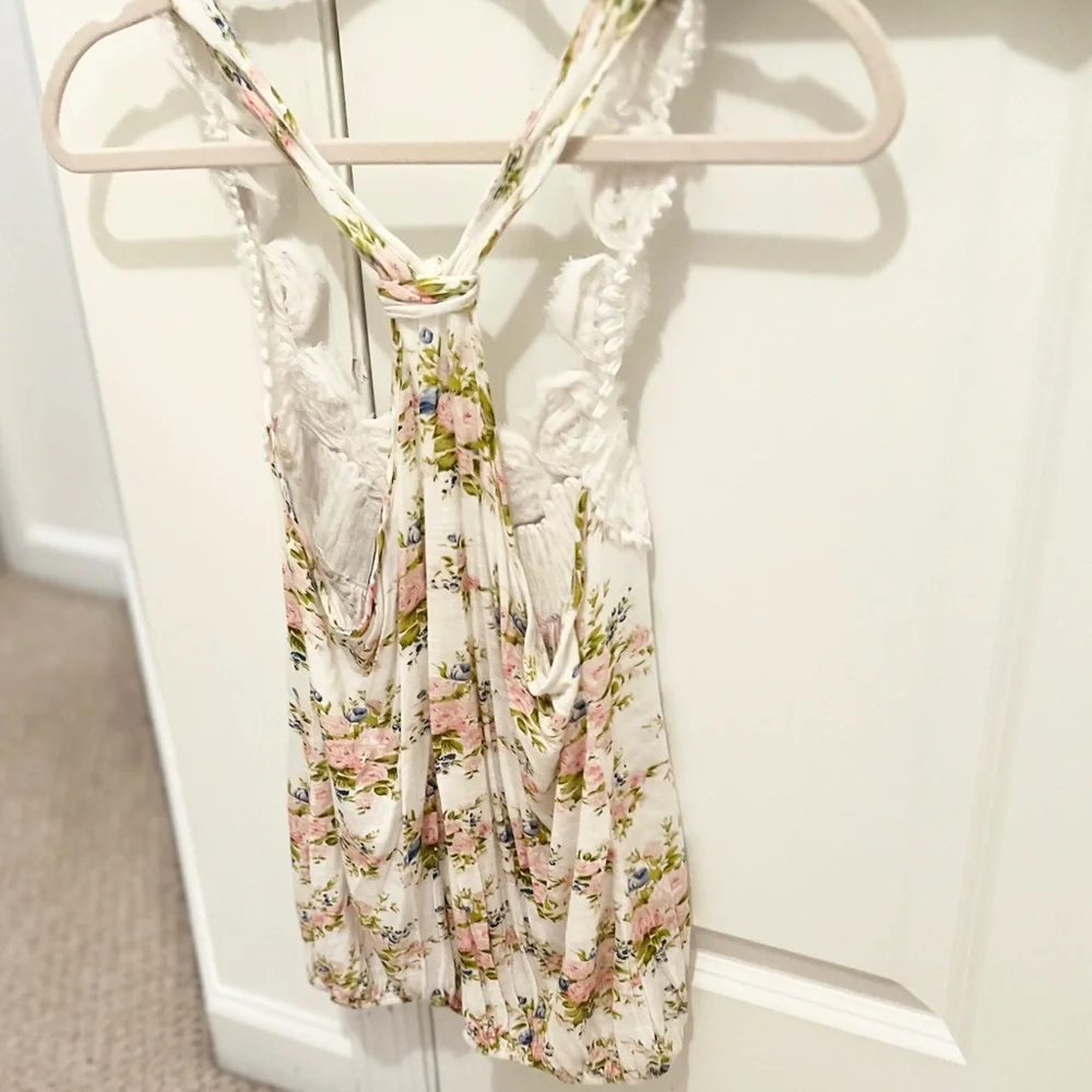 3/$19 Body Central vintage Floral Racerback Tank top camisole blouse
